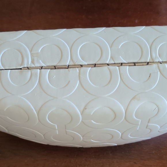 Coach sunglass hard case - Picture 4 of 4